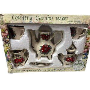 Lily Creek Christmas Garden Poinsettias 8 Piece Porcelain Tea Set w/Box Holiday